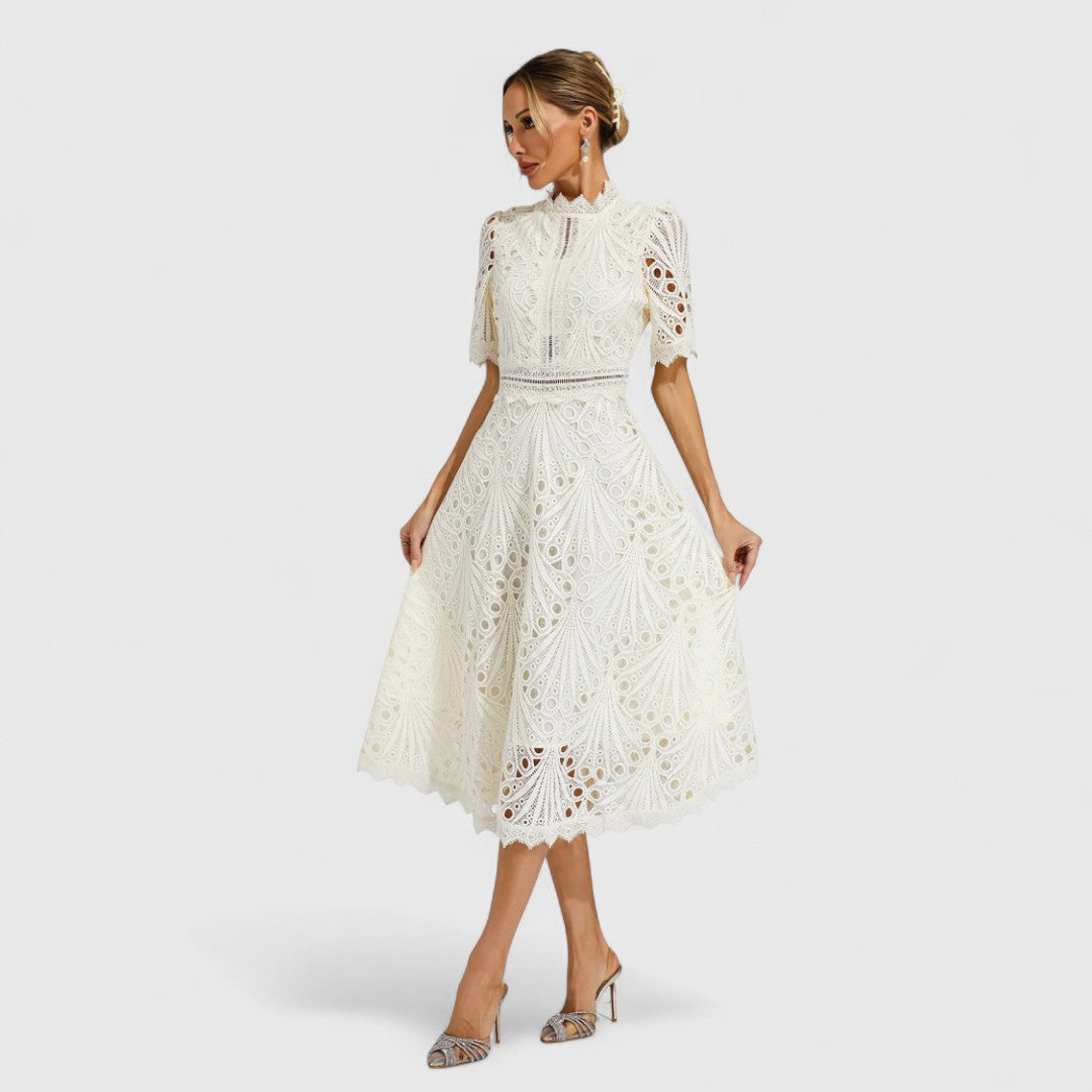 Lydia | Čipkovaná elegancia midi siluety