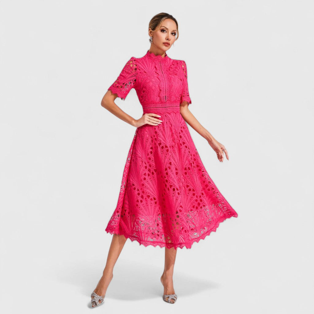 Lydia | Čipkovaná elegancia midi siluety